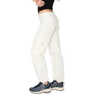 Lauren Ralph Lauren White Cargo Pants Capri Size 8 EUC!